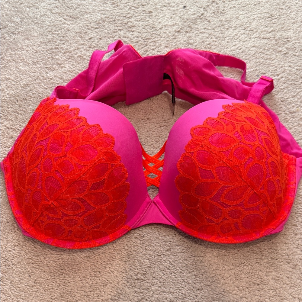 TORRID 46C XO PLUNGE PUSH-UP BRA